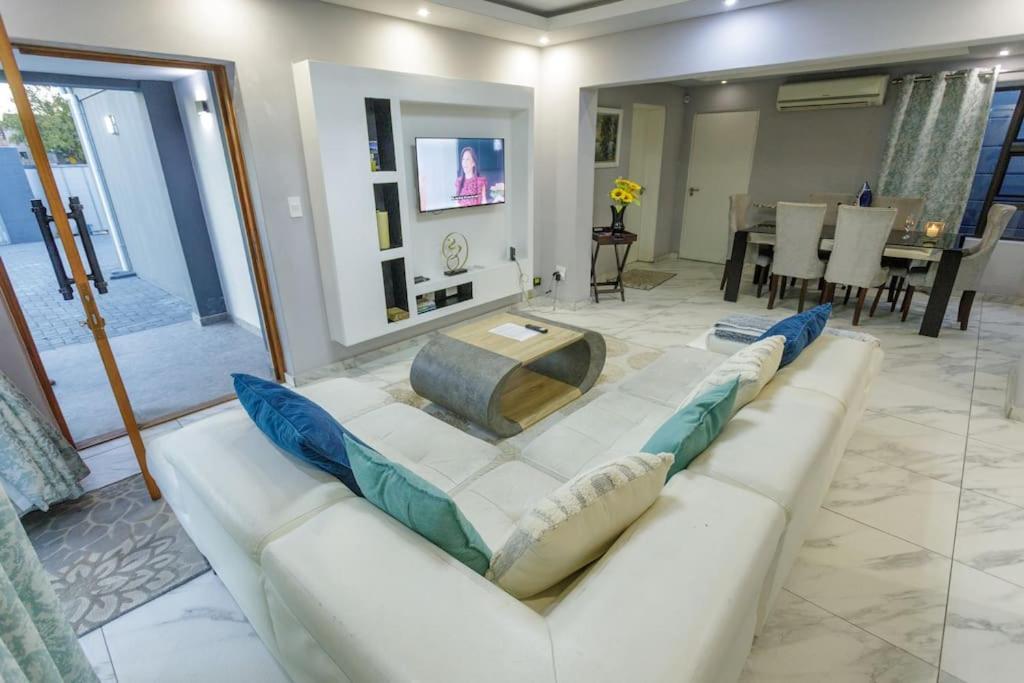 Cozier Glitz Villa Kapstaden Eksteriør billede