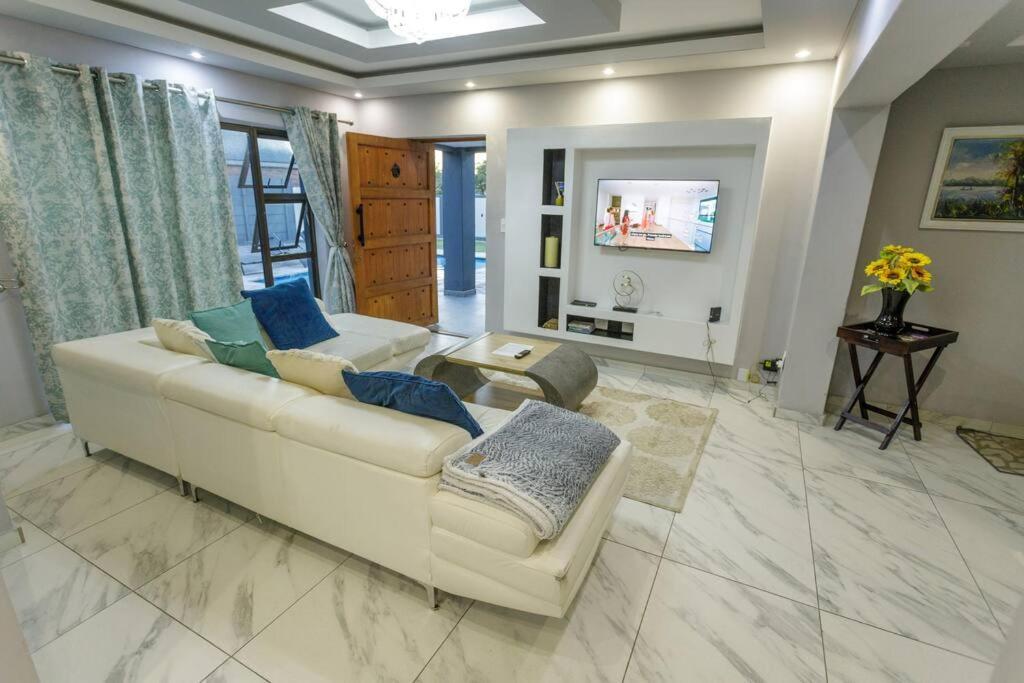 Cozier Glitz Villa Kapstaden Eksteriør billede