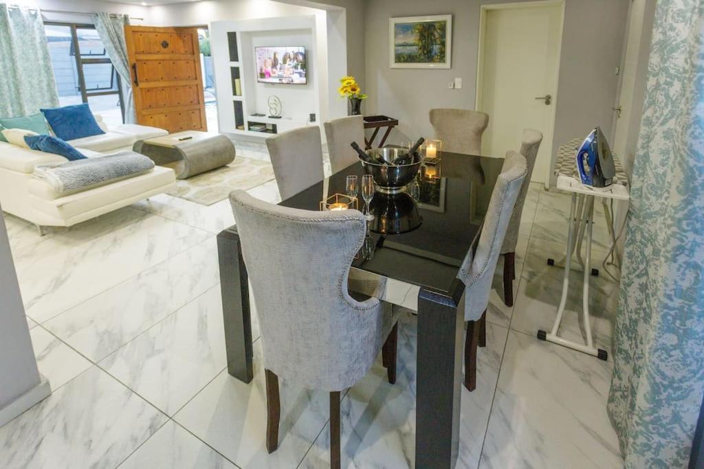 Cozier Glitz Villa Kapstaden Eksteriør billede