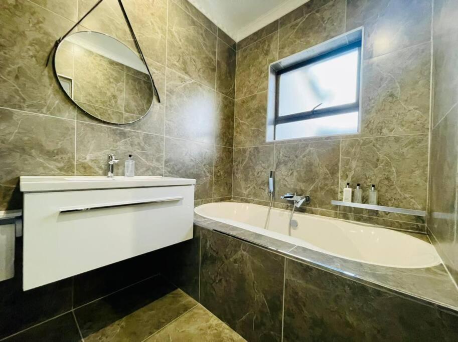 Cozier Glitz Villa Kapstaden Eksteriør billede